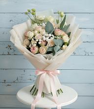 Букет цветов из:  Розы и Лизиантусы в Суходоле