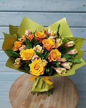 Букет цветов из:  Альстромерии и Розы в Суходоле