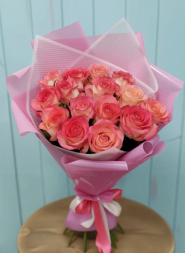 Букет 15 Розовых роз Равель в Суходоле