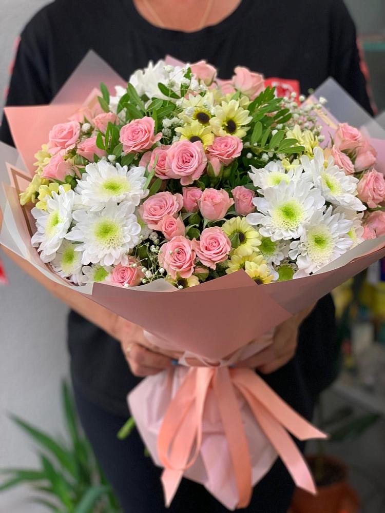 Букет цветов из: Розы и Хризантемы в Суходоле