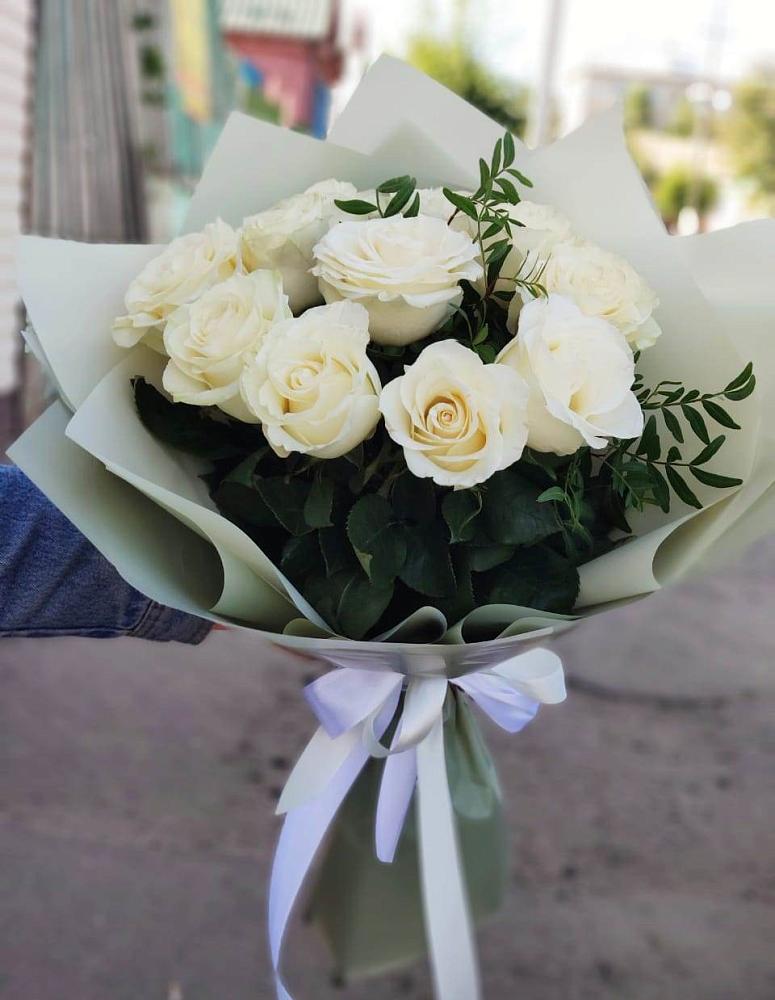 Букет Белые розы Проуд в Суходоле