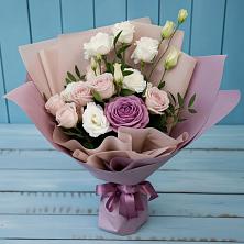 Букет цветов из:  Розы и Лизиантусы в Суходоле