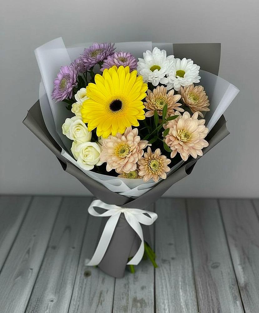 Букет цветов из: Розы, Герберы и Хризантемы в Суходоле