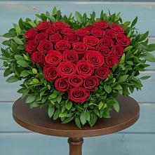 Цветочная композиция из Розы в виде сердца в Суходоле