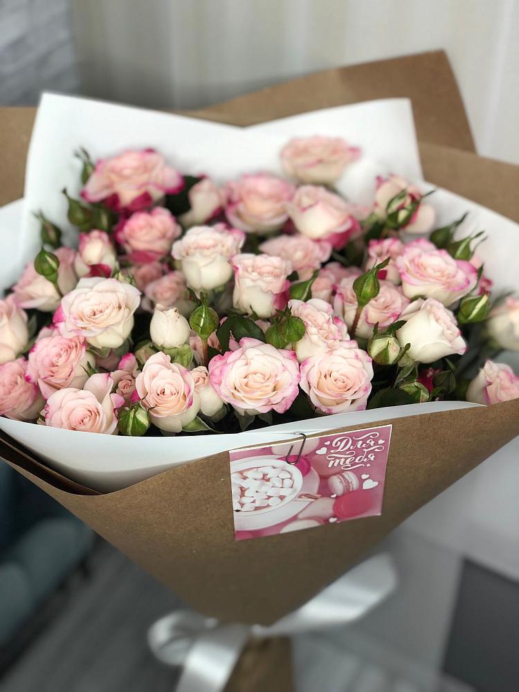 Букет цветов из: Розы в Суходоле