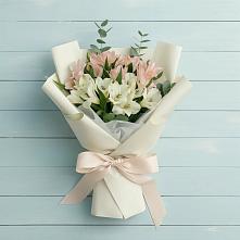 Букет цветов из:  Альстромерии в Суходоле