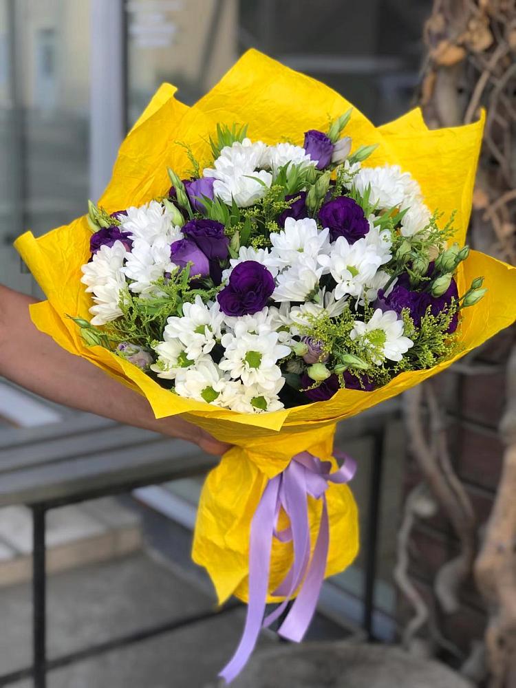 Букет цветов из: Ирисы, Хризантемы и Ромашки в Суходоле