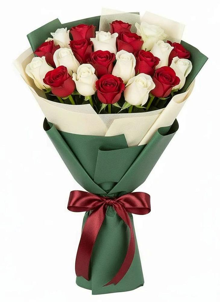 Букет Микс из красных и белых роз в Суходоле