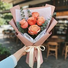 Букет цветов из:  Розы в Суходоле