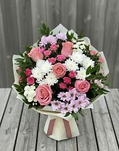 Букет цветов из:  Альстромерии, Гвоздики, Розы и Хризантемы в Суходоле