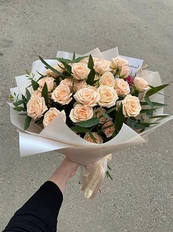 Букет Кремовые розы Латте в Суходоле