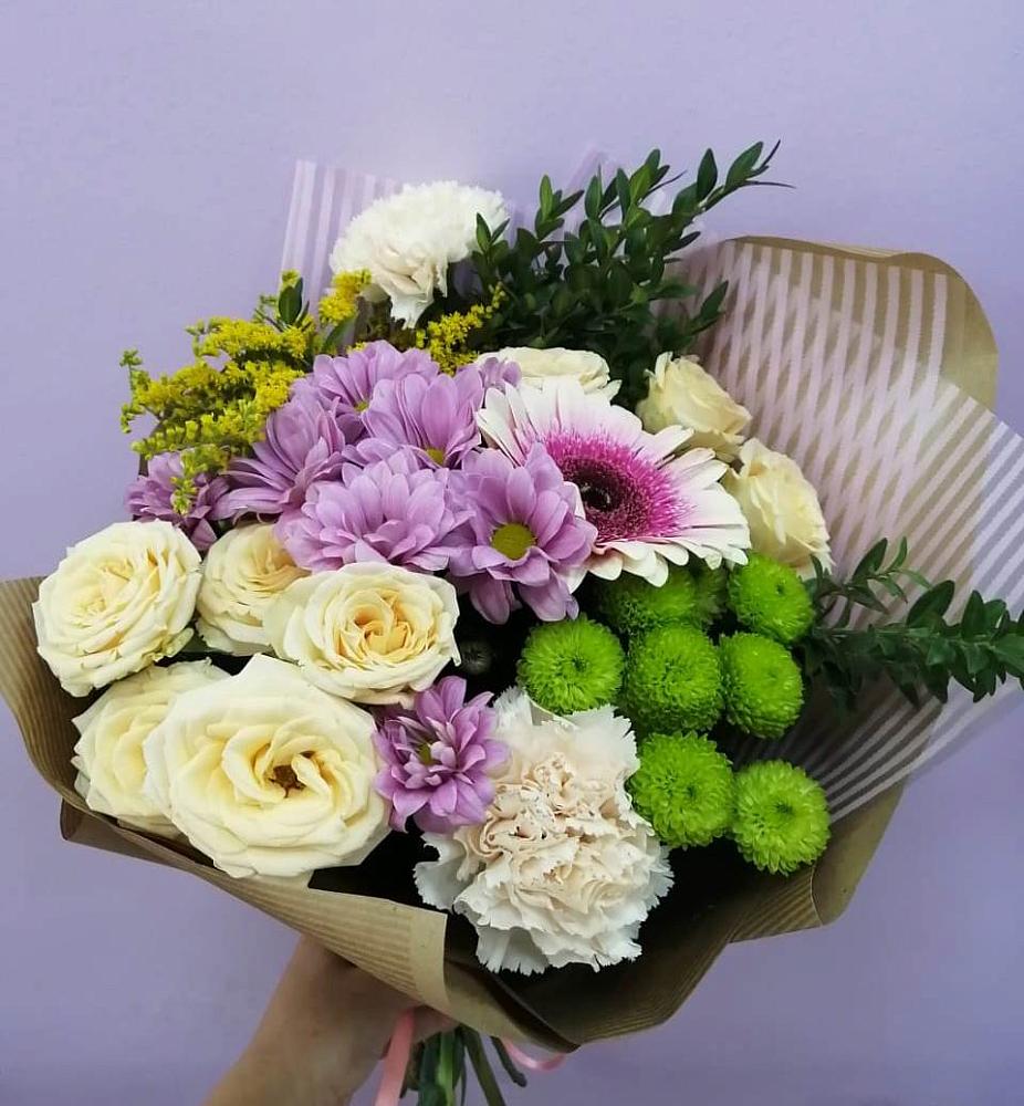 Букет цветов из: Хризантемы, Розы, Гвоздики и Герберы в Суходоле