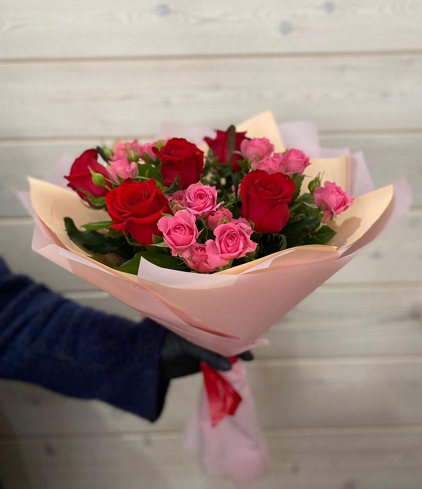 Букет цветов из: Розы в Суходоле