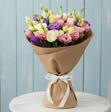 Букет цветов из:  Лизиантусы в Суходоле