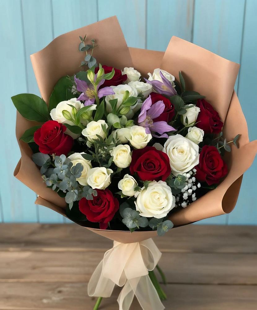 Букет цветов из: Розы и Альстромерии в Суходоле