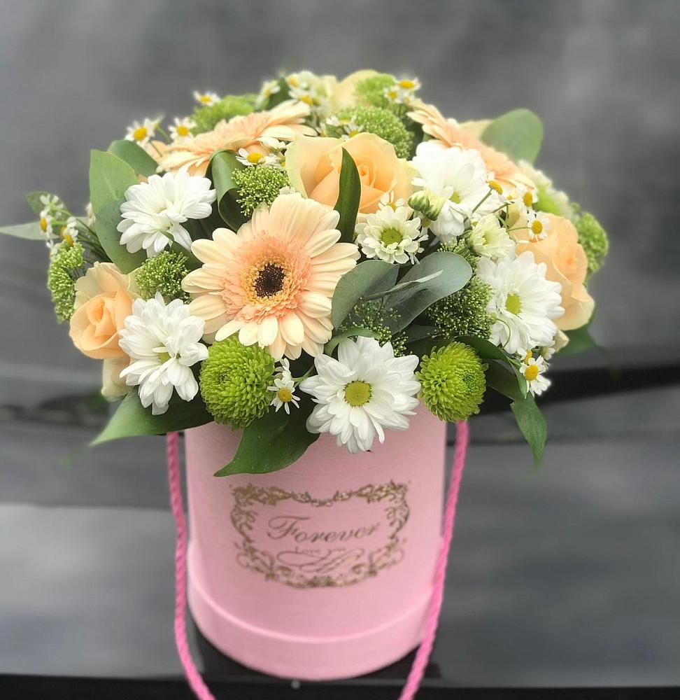 Цветочная композиция из Розы, Герберы и Хризантемы в шляпной коробке в Суходоле