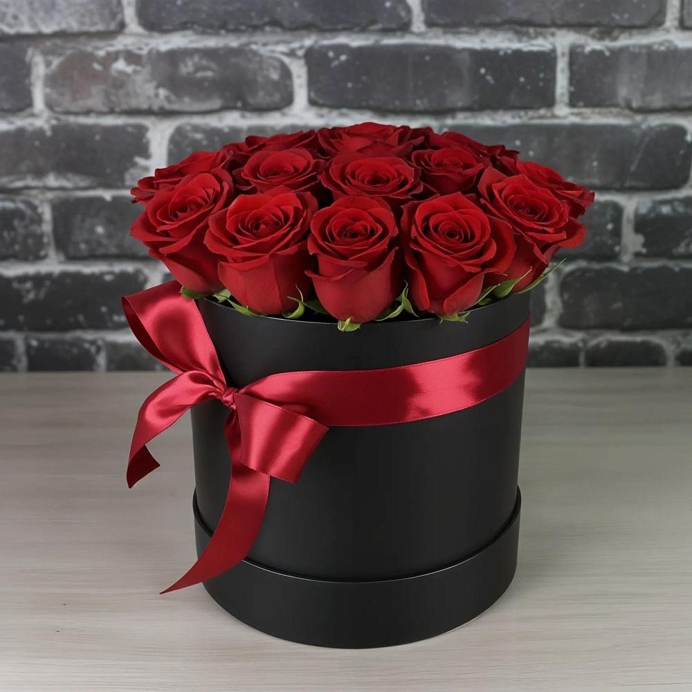 Цветочная композиция из Розы в шляпной коробке в Суходоле