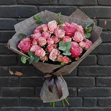 Букет цветов из:  Розы в Суходоле
